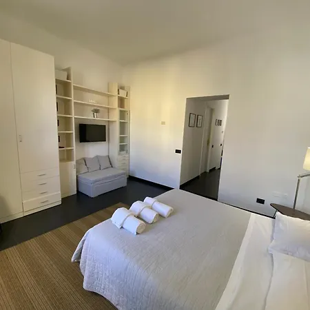 Antica Corte Navigli-darsena * Milano